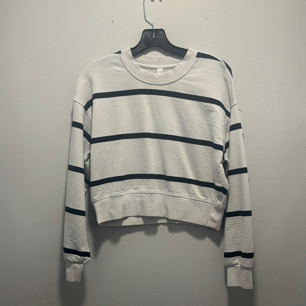 Lululemon Athletica Black and White Crewneck